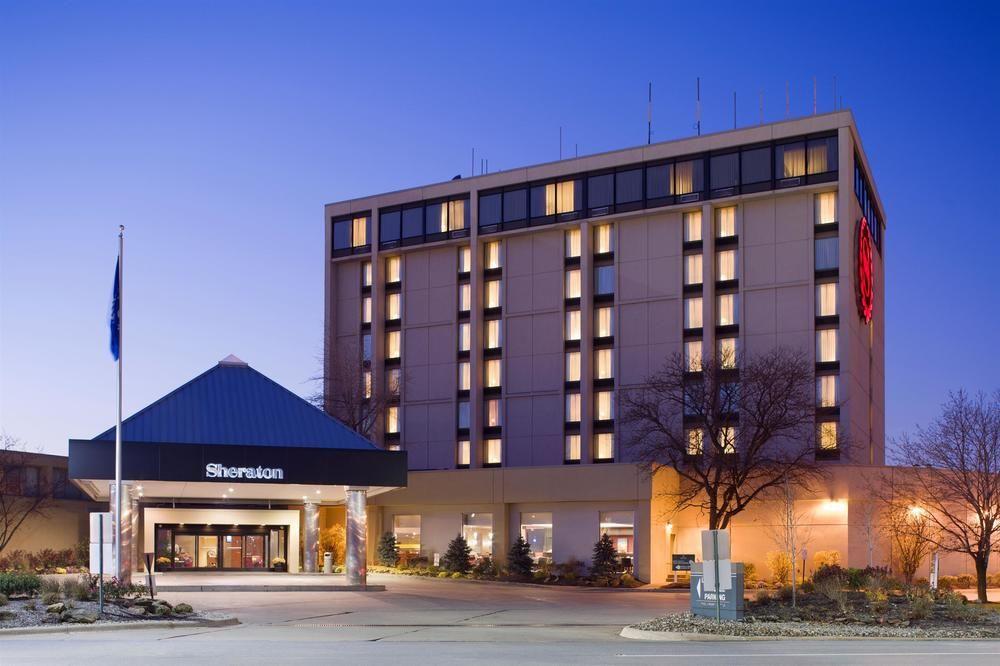 Sheraton Cleveland Airport Hotel Exterior photo